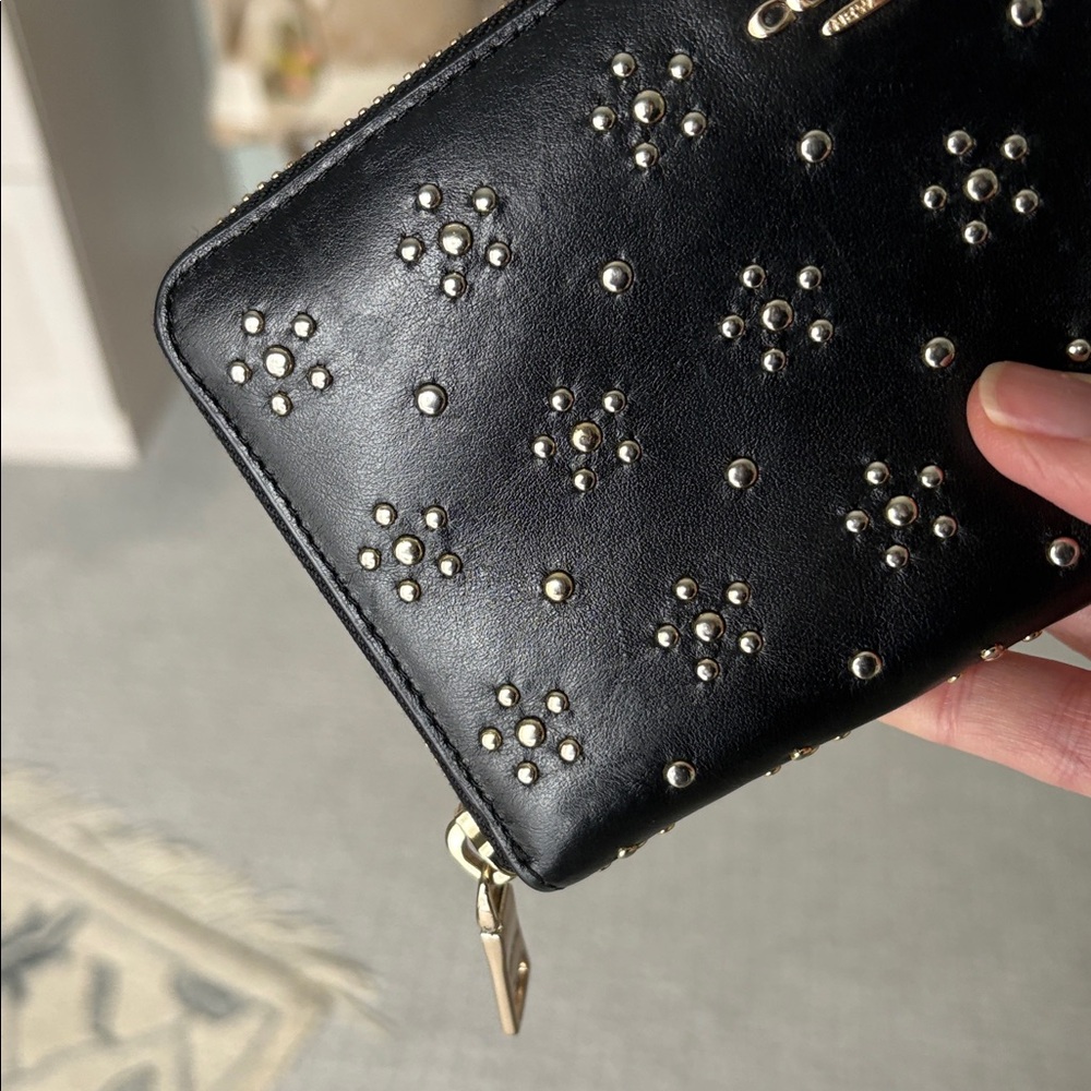 Coach New York Black Zip Around Accordion Wallet with Gold Studs - Picture 4 of 12